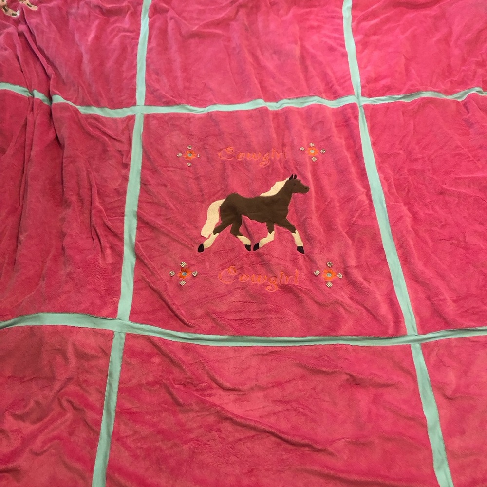 Cowgirl Bedding Twin Bed Comforter and pillow shams